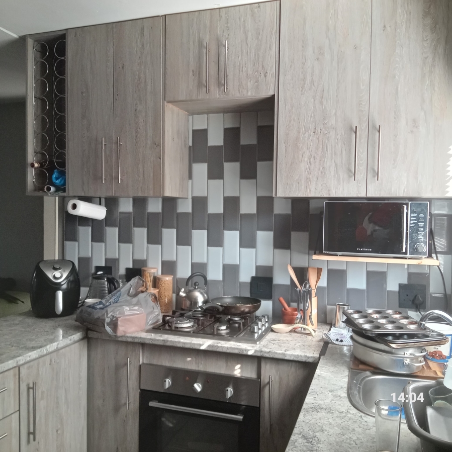2 Bedroom Property for Sale in Geelhoutpark North West